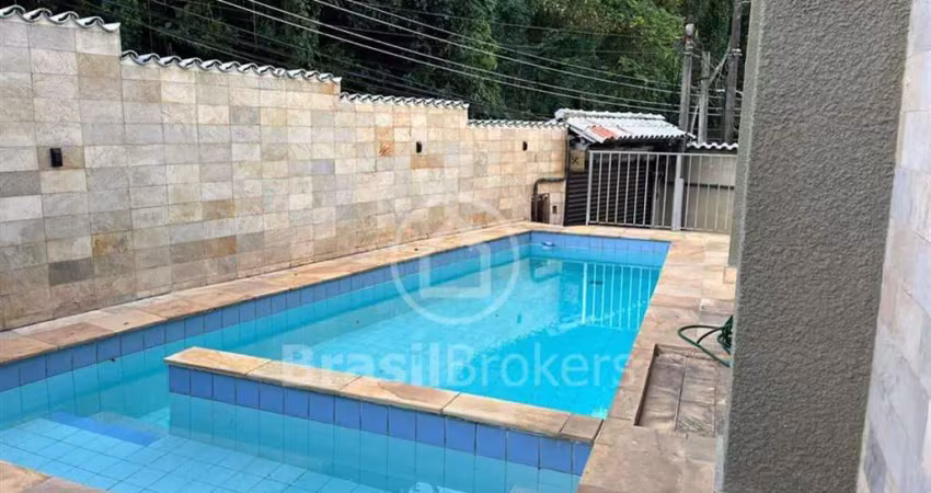 Casa em condomínio fechado com 3 quartos à venda na Rua Sernambi, Pechincha, Rio de Janeiro