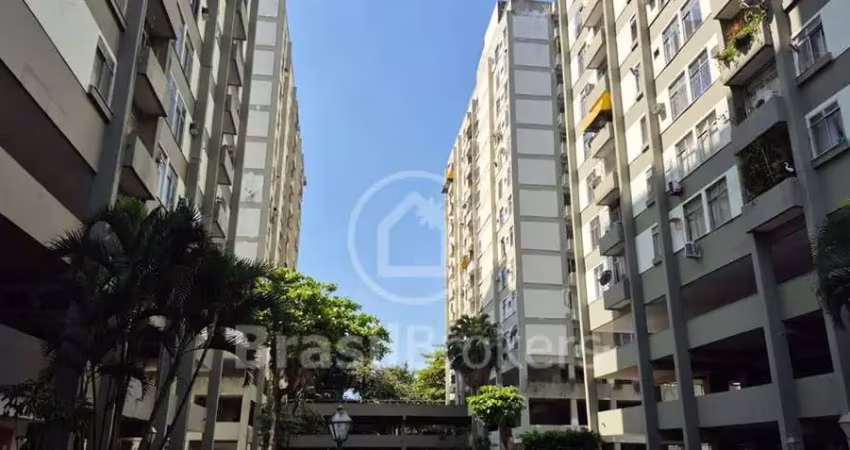 Apartamento à venda com 70,00m² e 2 quartos com dependência completa em praça seca, rio de janeiro - rj