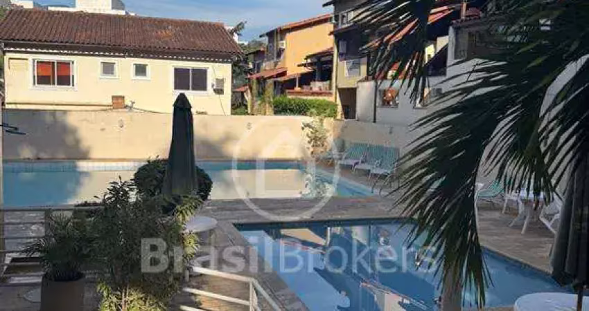 Casa em condomínio fechado com 3 quartos à venda na Rua Retiro dos Artistas, Pechincha, Rio de Janeiro