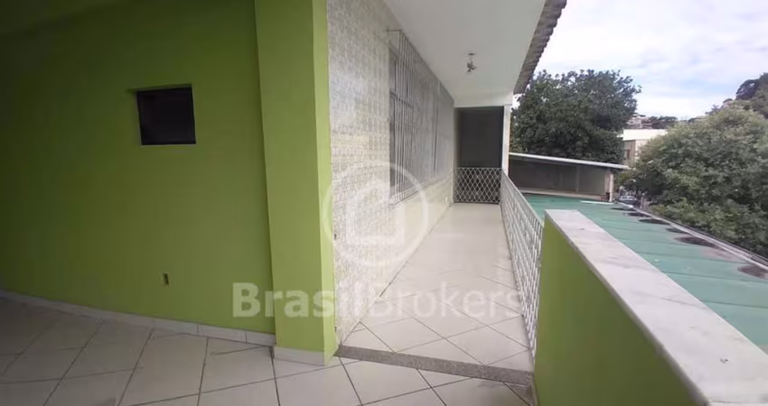 excelente casa podendo ser comercial