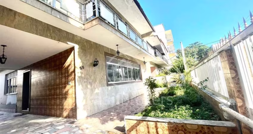 CASA- QUEBRA COCO