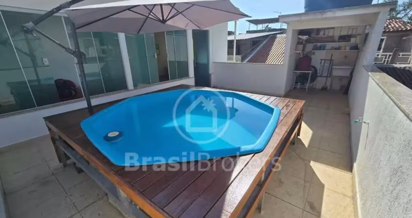 Casa em condomínio fechado ao lado do habib's com 3 quartos e piscina
