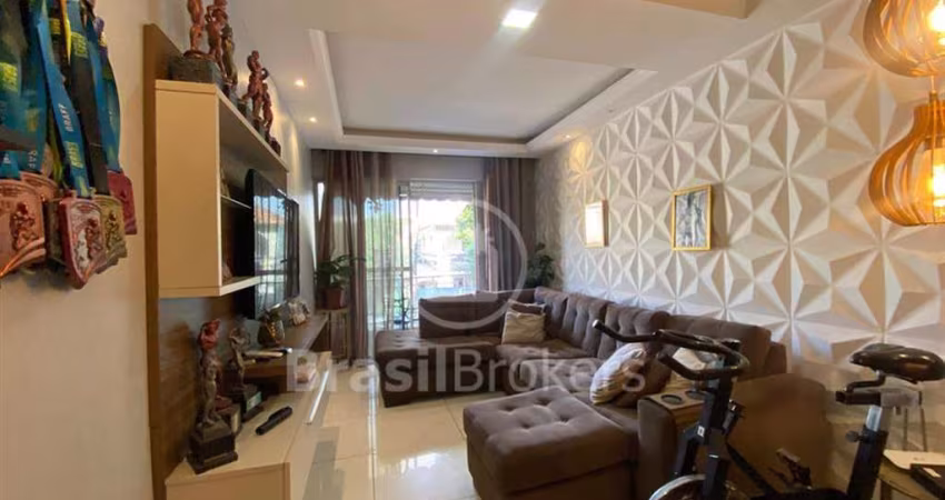 MARAVILHOSO APARTAMENTO DOIS QUARTOS COM VARANDA