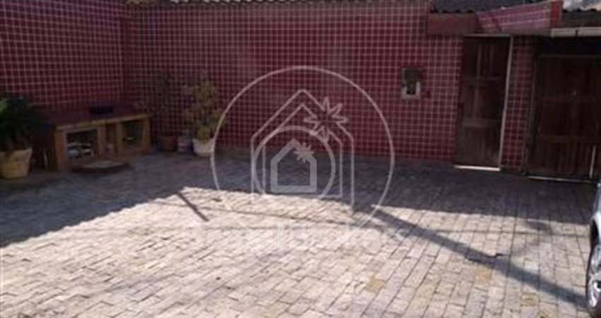 Casa tipo apartamento  à venda com 130,00m² e 3 quartos em Freguesia (Ilha do Governador), Rio de Janeiro - rj