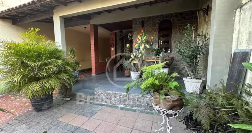 EXCELENTE CASA 5 QUARTOS NO VILLAGE COM ÁREA DE LAZER