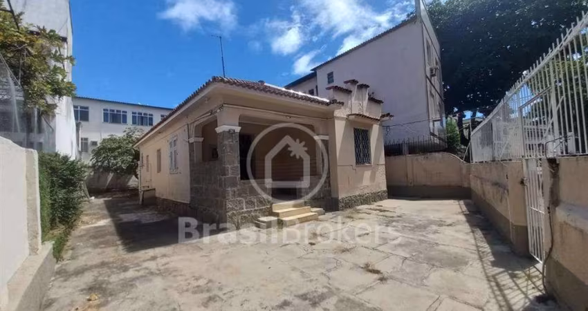 CASA LINEAR NA PRAIA DA OLARIA - COCOTÁ