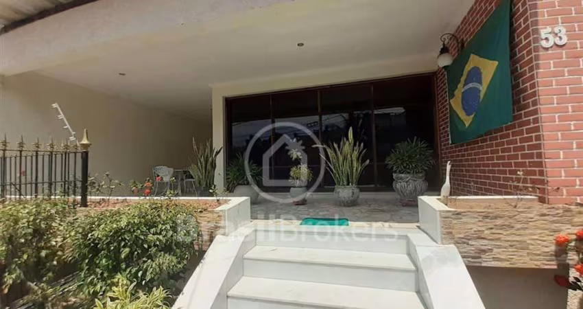 Casa com 211 m2 em parte baixa do Jardim Guanabara, Rio de Janeiro - RJ