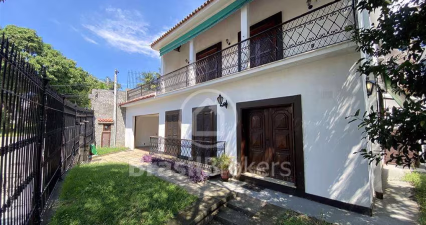 EXCLUSIVIDADE! CASA DUPLEX COM 3 SUITES E PISCINA COM 286m² - JARDIM GUANABARA - RJ