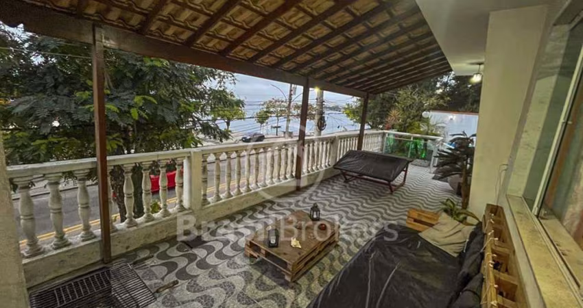 Casa à venda com 475,00m² e 6 quartos em Zumbi, Rio de Janeiro - rj