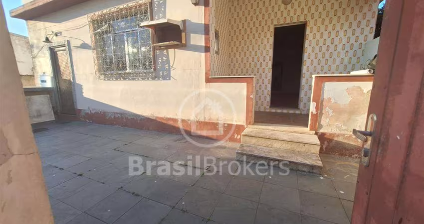 APARTAMENTO TIPO CASA BI FAMILIAR