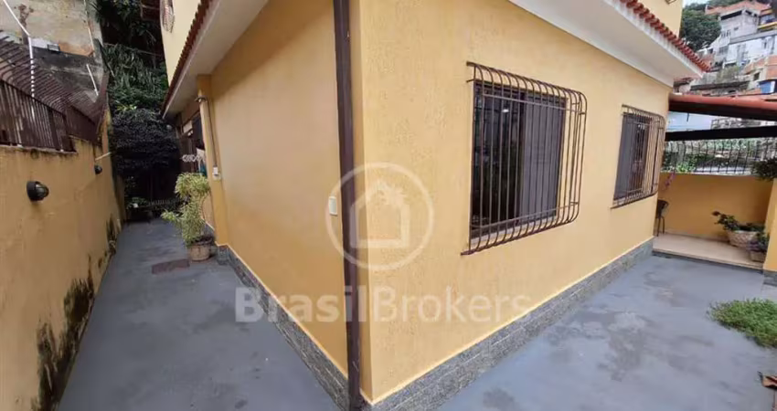 Casa com 4 quartos à venda na Rua Etna, Jardim Carioca, Rio de Janeiro