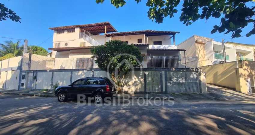 Casa à venda com 365,00m² e 7 quartos em Jardim Guanabara, Rio de Janeiro - rj