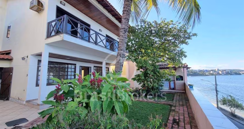 Casa à venda com 214,00m² e 5 quartos em Praia da Bandeira, Rio de Janeiro - rj