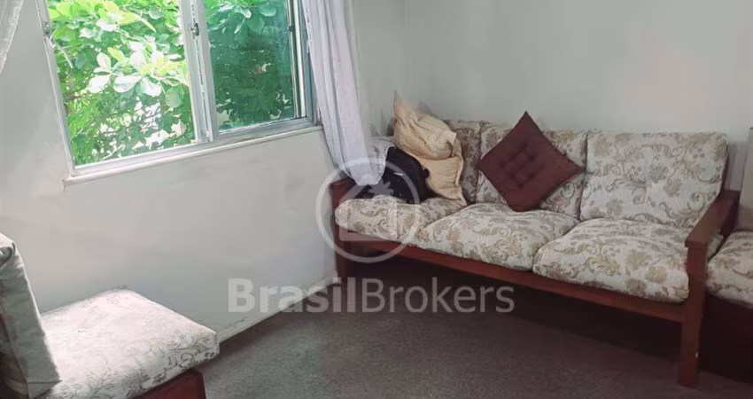 Apartamento de 4 quartos com dependência completa vistta livre no condomínio  Santos Dumont!!