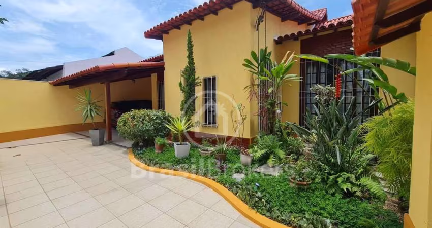 Casa à venda com 375,00m² e 4 quartos em Jardim Guanabara, Rio de Janeiro - RJ