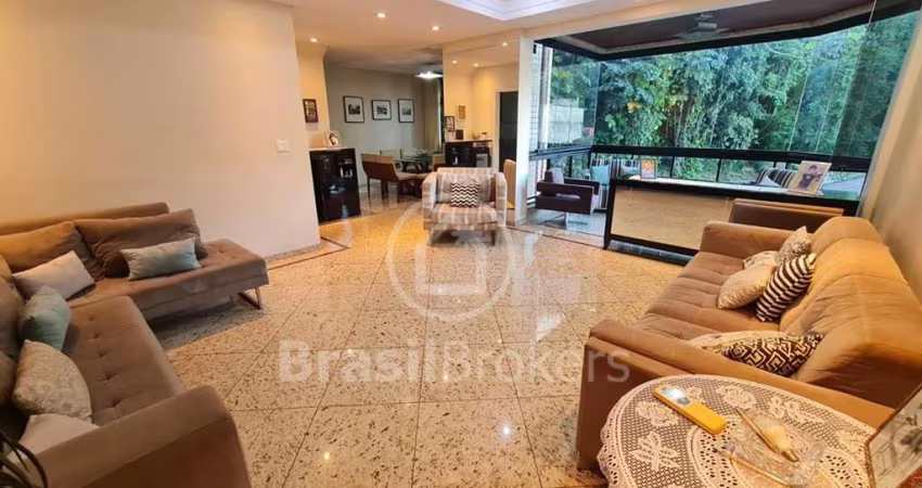 BELÍSSIMA COBERTURA TRIPLEX