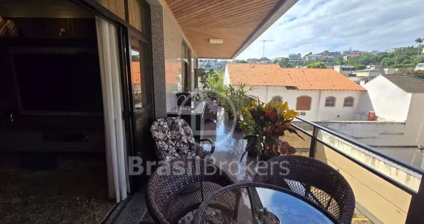 Belíssimo apartamento 4 quartos - 150m² - rua uça - praia da bica