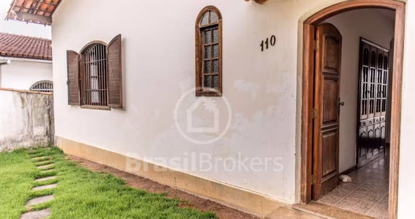 Casa à venda com 293,00m² e 4 quartos em Jardim Guanabara, Rio de Janeiro - rj