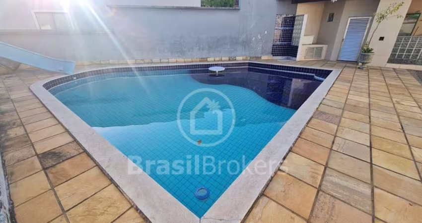 Casa à venda com 390m² e 4 quartos em Jardim Guanabara, Rio de Janeiro - RJ