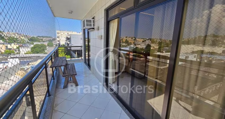 Lindo apartamento 3 quartos com suíte e varandão Jardim Guanabara