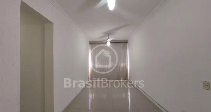 Apartamento dois quartos no Moneró.