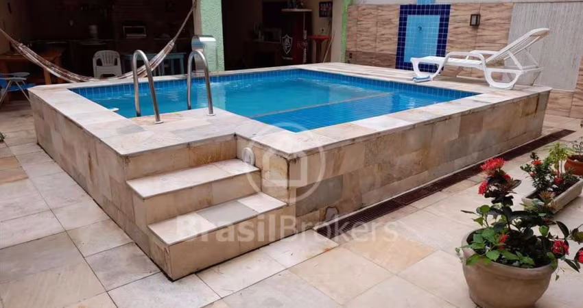 Casa à venda com 1006,00m² e 8 quartos em Jardim Guanabara, Rio de Janeiro - rj