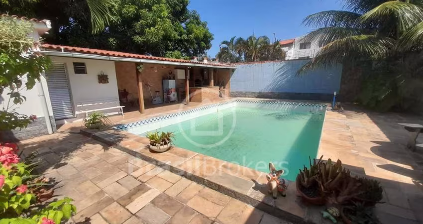 Casa à venda com 480,00m² e 3 quartos em Freguesia (Ilha do Governador), Rio de Janeiro - rj