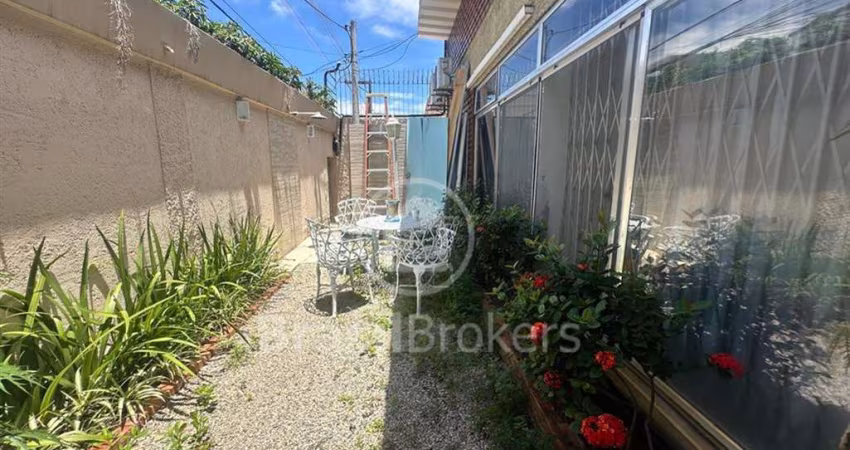 Casa 7 quartos, sendo 2 suítes