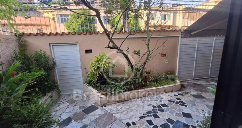 Casa 6 quartos, sendo 1 suíte