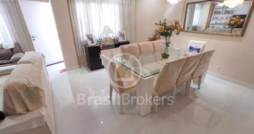 Magnifica Casa Duplex em Condomínio fechado no Jardim Guanabara!