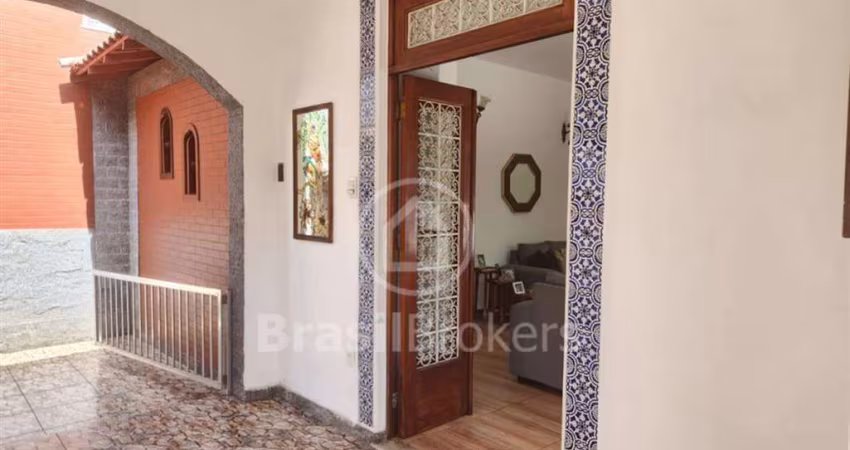 Casa à venda com 122,00m² e 4 quartos em Freguesia (Ilha do Governador), Rio de Janeiro - rj