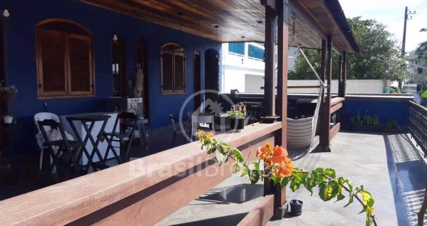 Casa à venda com 434,00m² e 5 quartos em Jardim Guanabara, Rio de Janeiro - rj