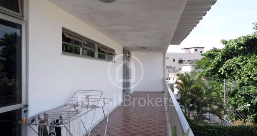Casa à venda com 613,00m² e 5 quartos em Jardim Guanabara, Rio de Janeiro - rj