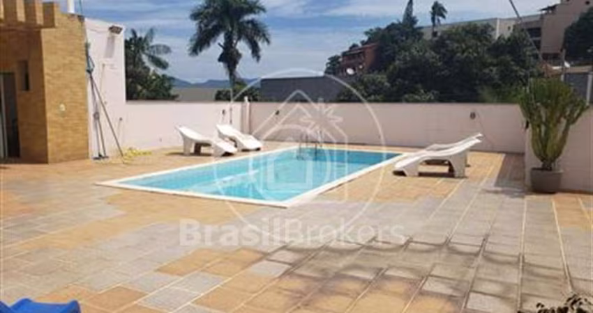 Cobertura à venda com 367,00m² e 4 quartos em Jardim Guanabara, Rio de Janeiro - rj