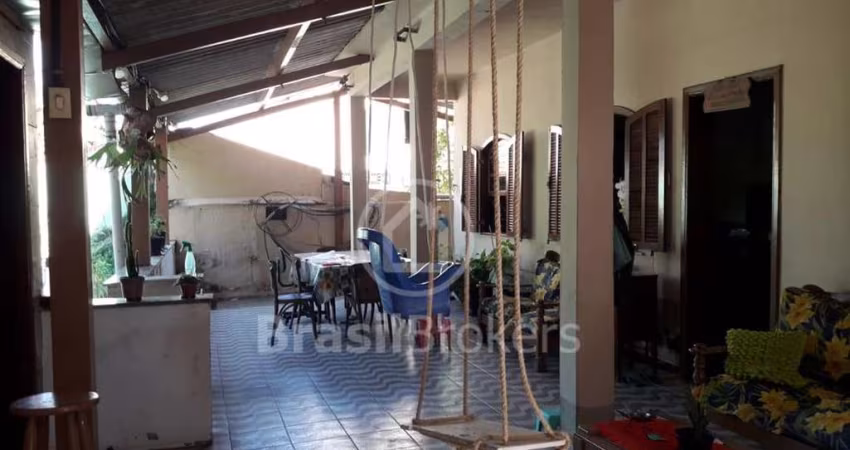 Casa à venda com 322,00m² e 5 quartos em Jardim Carioca, Rio de Janeiro - rj