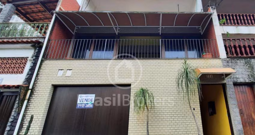 Ótima casa geminada com vista panorâmica