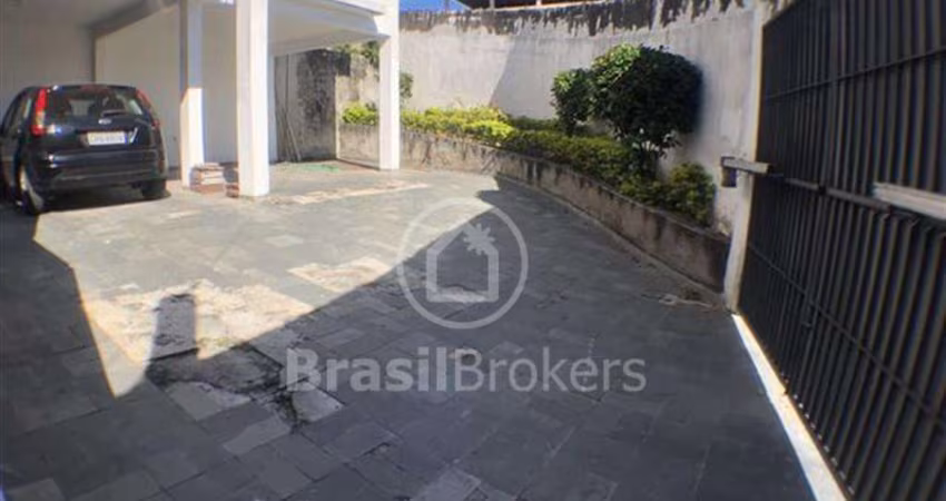 Casa à venda com 171,00m² e 3 quartos em Bandeira, Rio de Janeiro - rj
