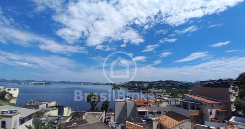 Apartamento Tipo Casa a Venda no Cocotá