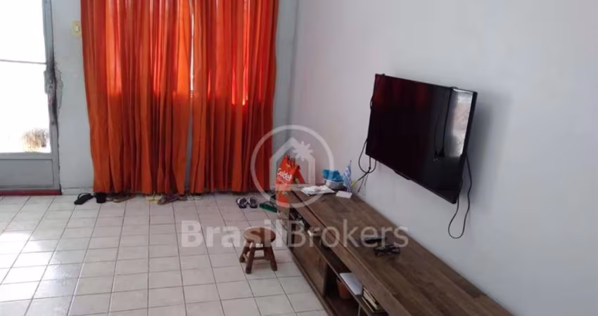 Casa à venda com 270,00m² e 7 quartos em Jardim Carioca, Rio de Janeiro - rj