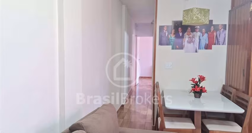 ÓTIMO APARTAMENTO EM CONDOMÍNIO FECHADO