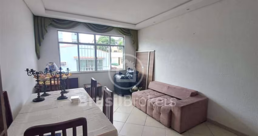 Excelente apartamento de 3 quartos, com 2 suítes, bem pertinho do corredor esportivo no Moneró!
