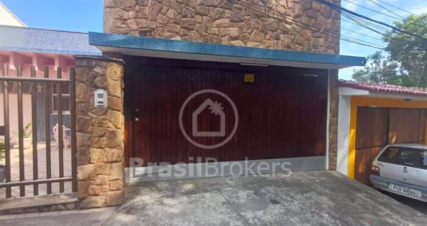 Casa à venda com 316,00m² e 3 quartos em Tauá, Rio de Janeiro - rj