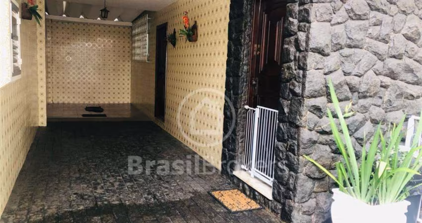 Casa à venda com 314,00m² e 4 quartos em Tauá, Rio de Janeiro - rj