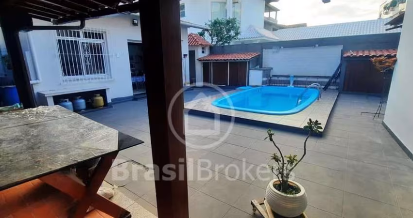 Casa à venda com 290,00m² e 3 quartos em Ribeira, Rio de Janeiro - rj