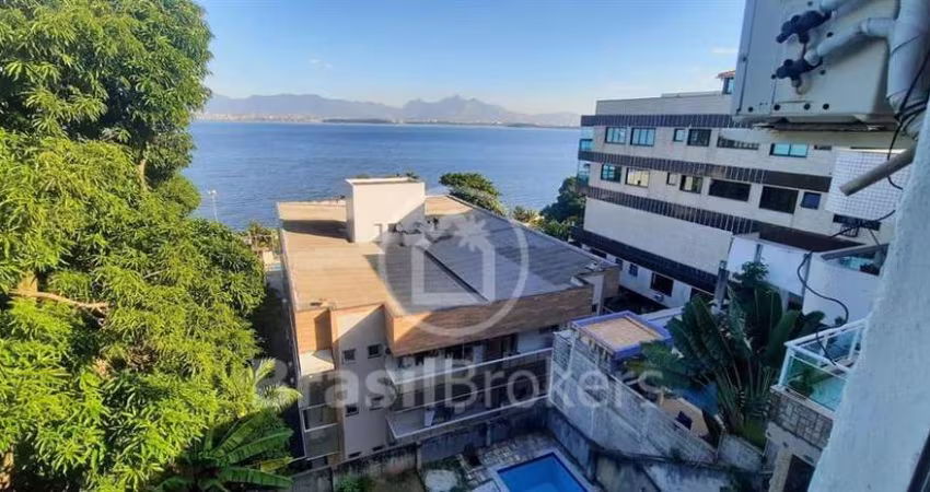 Casa à venda com 350,00m² e 4 quartos em Jardim Guanabara, Rio de Janeiro - rj