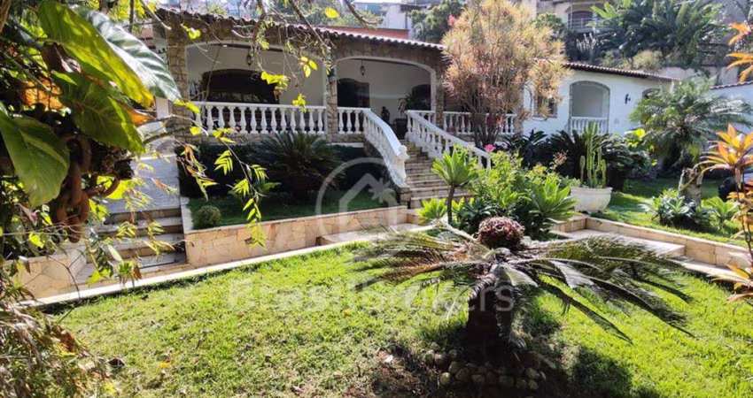 Casa à venda com 282,00m² e 4 quartos em Bancários, Rio de Janeiro - rj