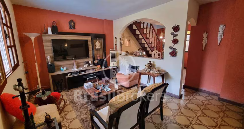 Excelente casa de 04 quartos com área gourmet
