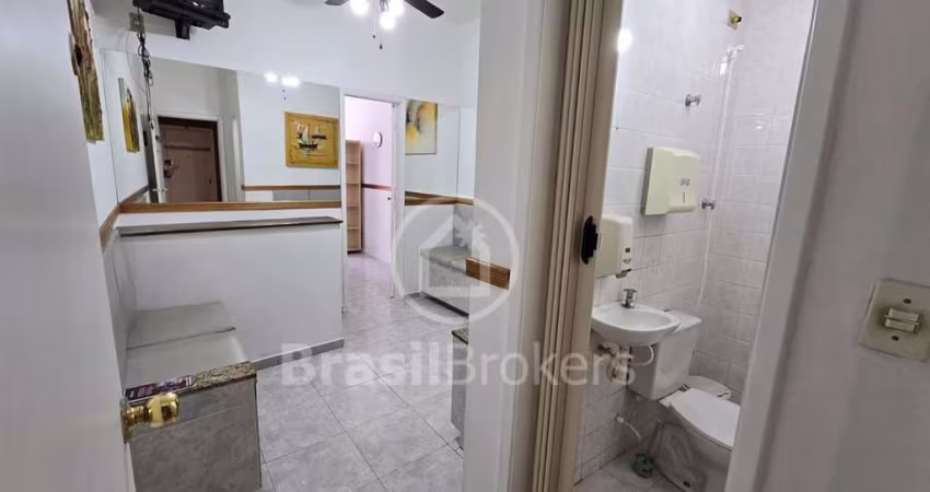 Ótima sala comercial Estrada do Galeao com porteira fechada e 1 vaga