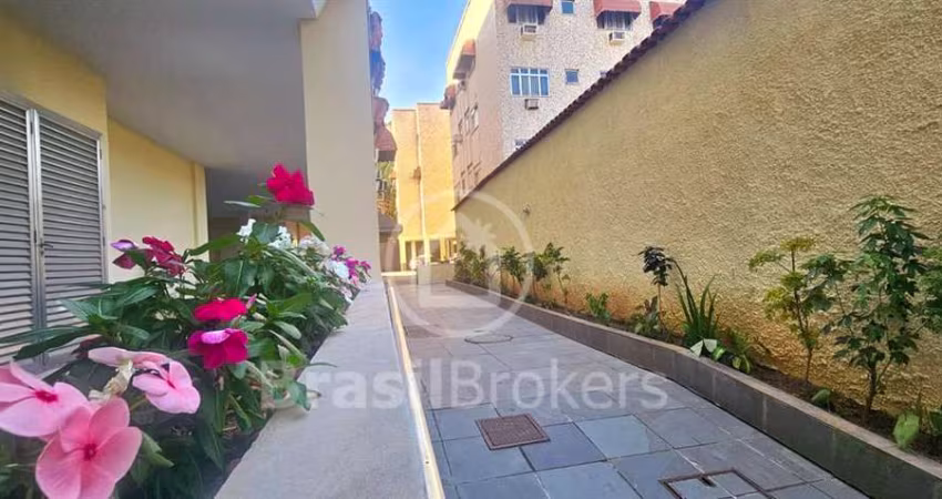 Apartamento 2 quartos com varanda e elevador!