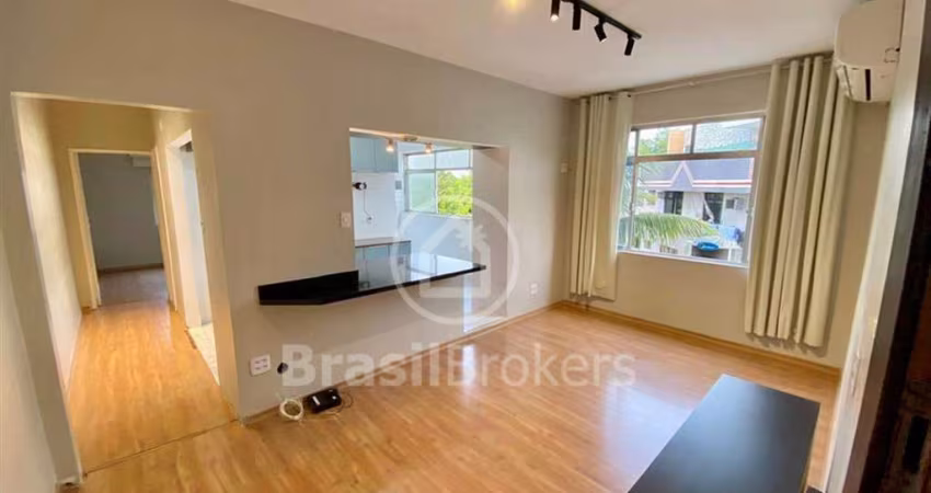 Apartamento amplo totalmente reformado no Jardim Guanabara